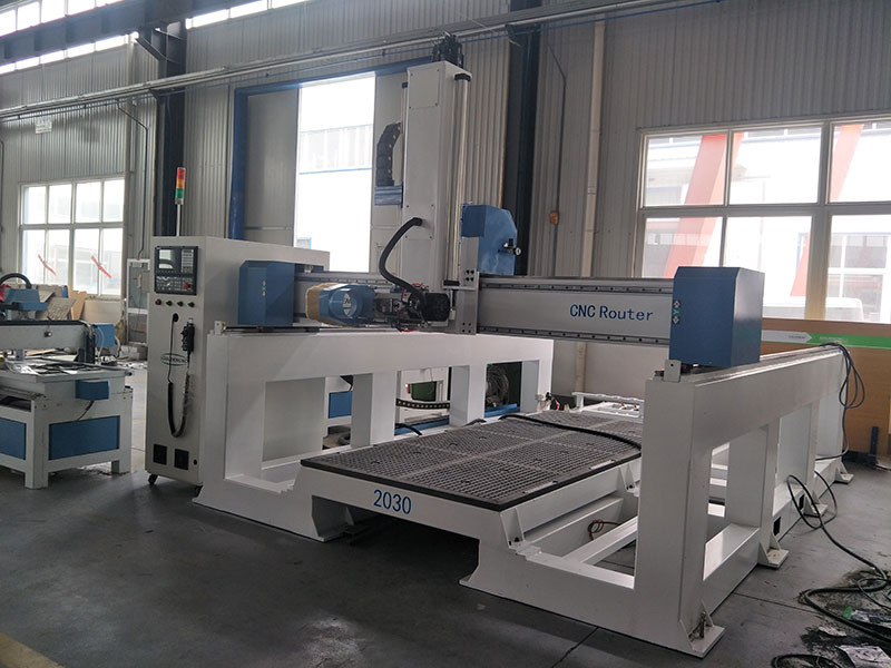 Router CNC a 4 assi di tipo diviso
