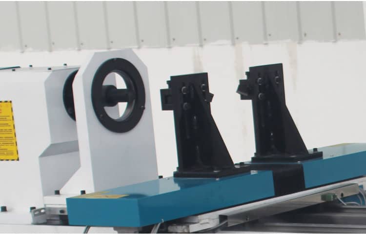tornio in legno CNC