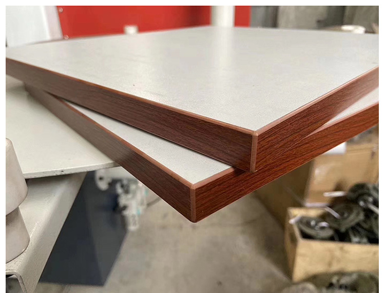 Macchina per bordo in legno 