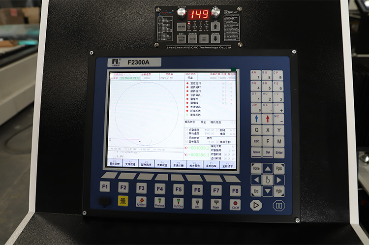 Sistema di macchine da taglio equidistante CNC