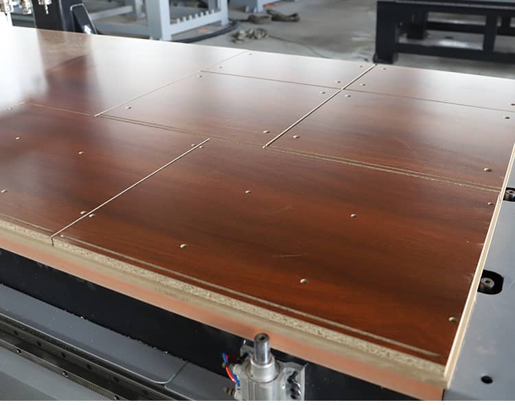 Router CNC per compensato