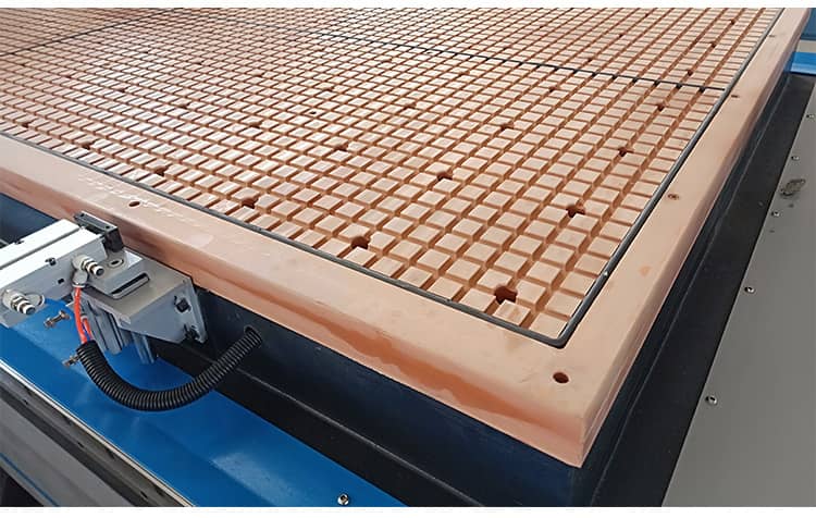 Router CNC per produzione di armadietti