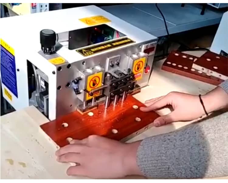 Mini macchina da trapano in legno