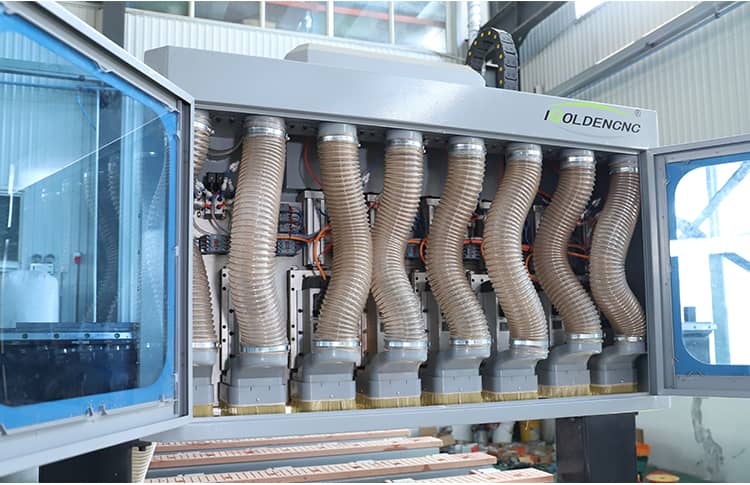 Macchinatura a fessura in legno massello CNC77