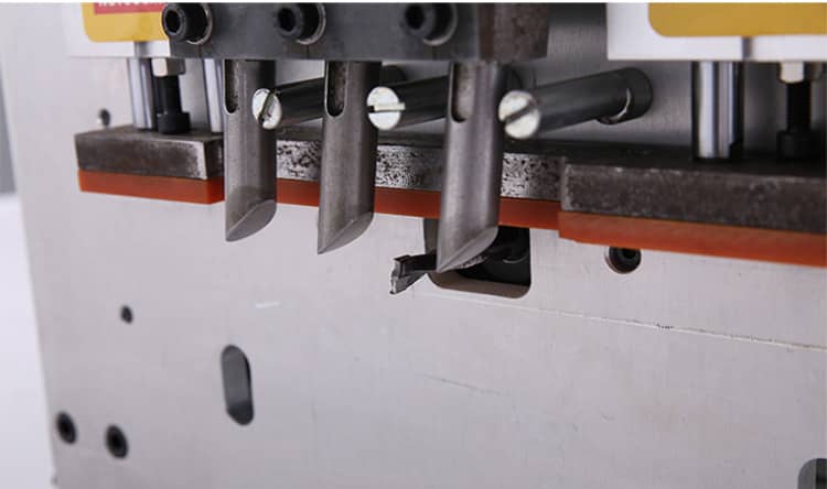 Foro che fa macchina per legno