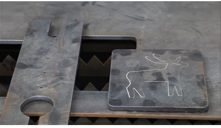 Taglio del taglio del plasma taglio metallico