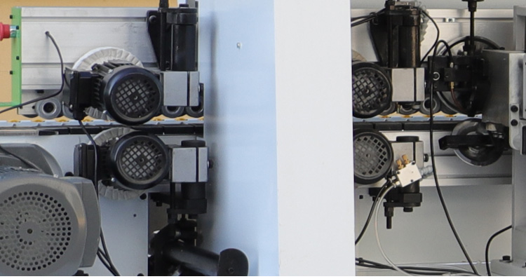 Macchina per bordo in legno 