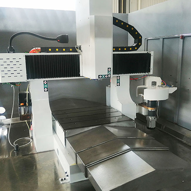 ATC completamente chiusa ATC Small CNC Incisivy Machine