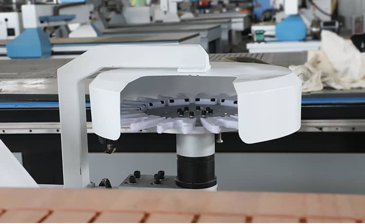 macchina intaglio in legno computerizzato