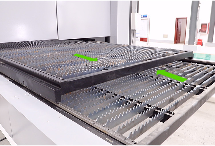 Macchina da taglio in fibra ottica a protezione completa