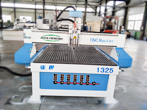 Macchina per intagliare il legno